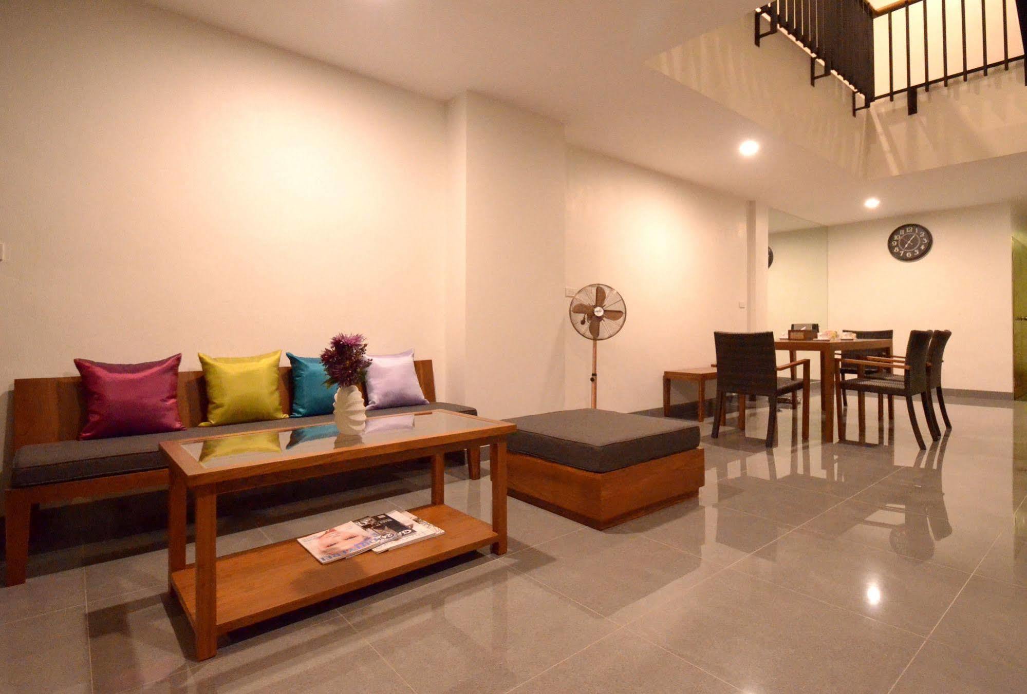 The Sila Boutique Bed & Breakfast Чиангмай Екстериор снимка